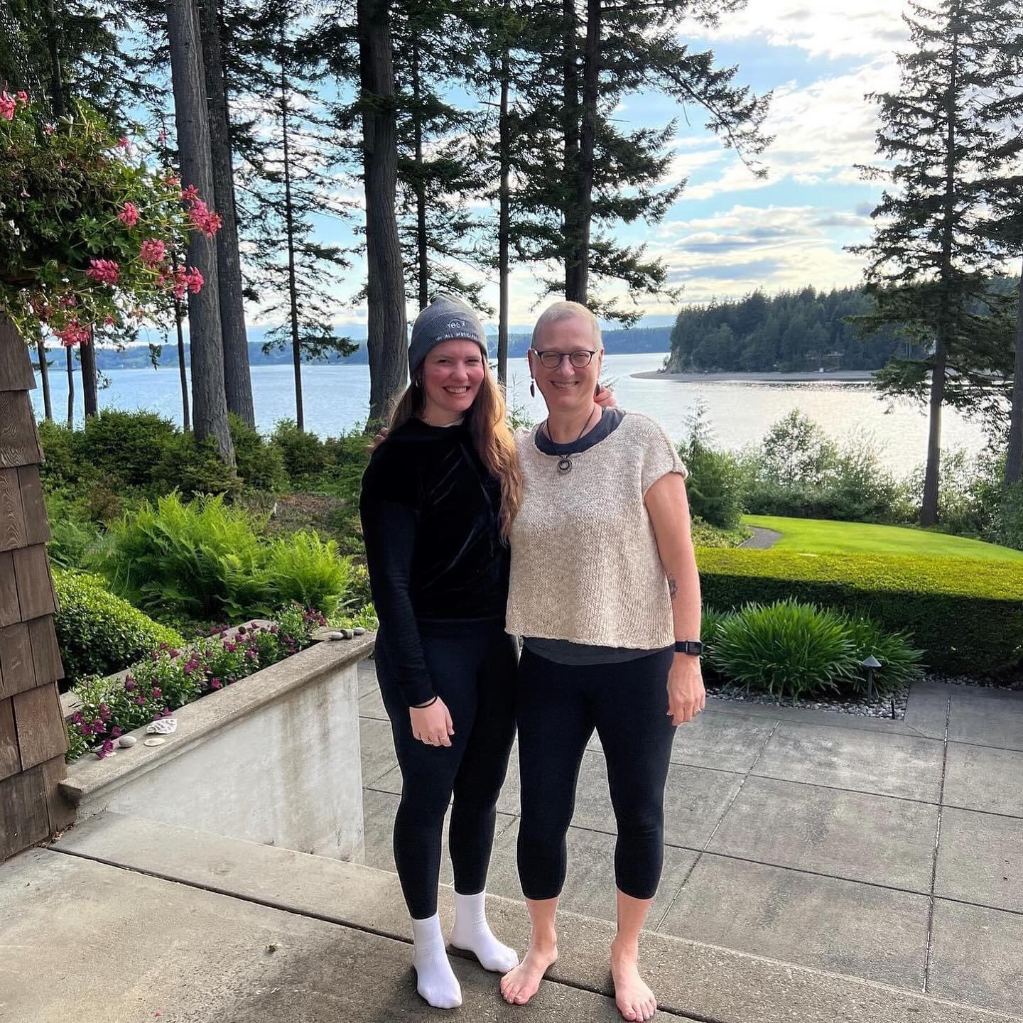 Birthday and Mother’s Day in the same week certainly deserve a @handcraftedlife appreciation post. 🌷 thanks for always being my rock and teaching me what it means to live authentically and be both soft and strong ♥️ love you, mom.