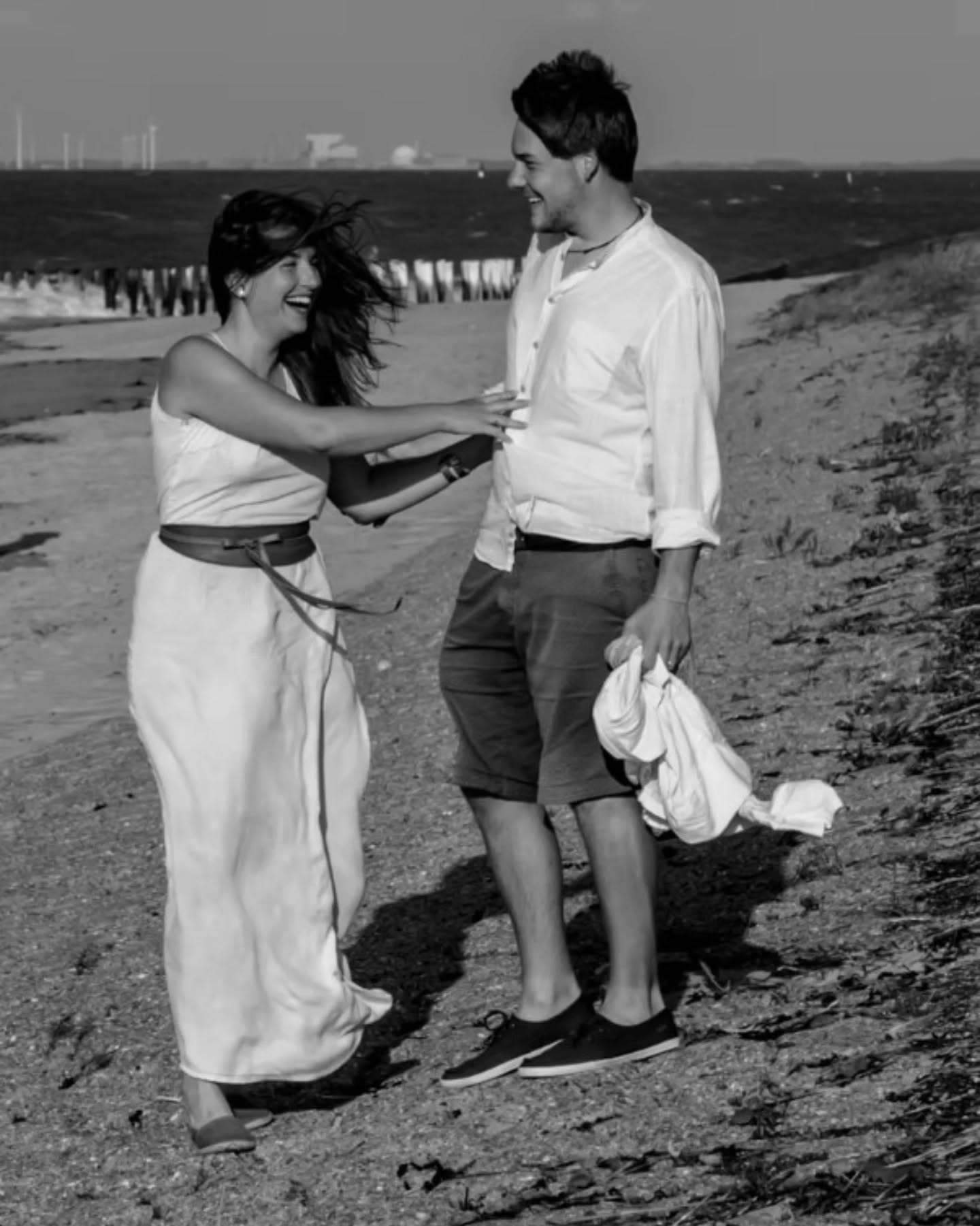 Go where the wind takes you!
#fotograafzeeland #coupleshoot