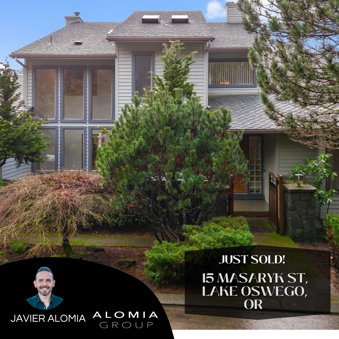 🎉 Just helped a buyer close on their new home in Lake Oswego! Grateful to guide them through a competitive market and into the perfect spot.