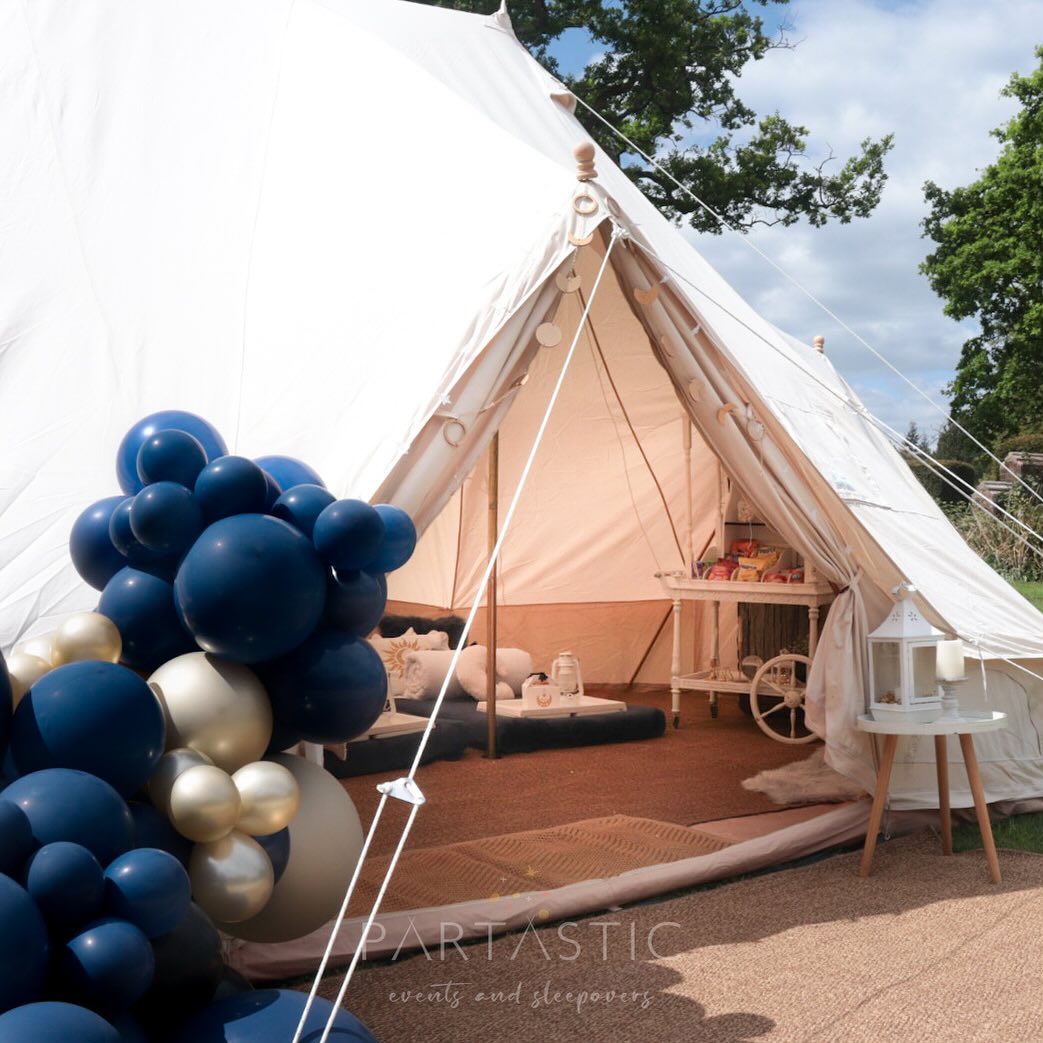A celestial theme ✨🌜🌞 for the lovely Lydia.
Thank you for trusting us again to help you celebrate your birthday! 🥳✨
.
.
.
#glamping #outdoorsleepover #belltent #canvastent #emperortent #belltentsurrey #glampingpartyideas #belltenthire #belltentstyiling #belltentsleepover #belltentparty #belltents #celestial #magic #magical