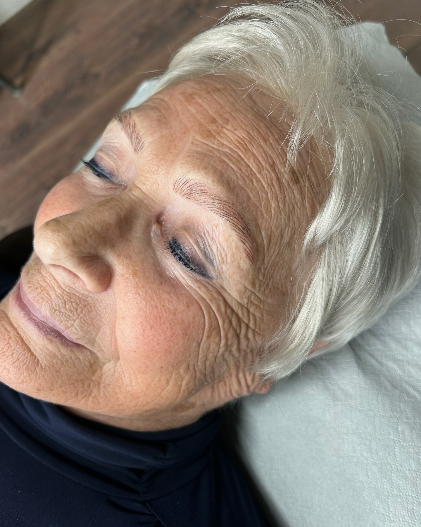 Schön sein kennt keine Altersgrenze.
Mit der richtigen Technik lässt sich die natürliche Schönheit in jedem Alter unterstreichen – ganz dezent, ganz Du 🤍
#microbladinglueneburg #hairstrokes #studioblueneburg #permanentmakeupartist #browstylist #hyperrealisticbrows