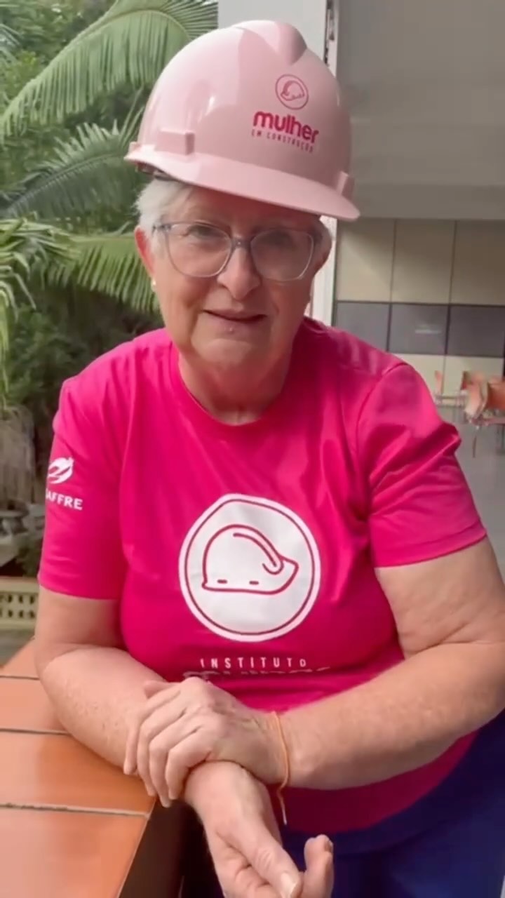 ❤️🩹 Há 1 ano, a enchente devastou sonhos de milhares de pessoas no Rio Grande do Sul. Mas o Instituto Mulher em Construção escolheu reconstruir esperanças. Capacitando mulheres, levantamos muito mais do que paredes: erguemos dignidade.
Com a colaboração da @nathaliaarcuri e de toda equipe do @mepoupenaweb , conseguimos mais de R$ 400 mil para o Projeto Regenera RS.
E com a parceria com a @unilasallebr conseguimos proporcionar capacitações nas mais diversas áreas da construção civil para as mulheres atingidas pela enchente.
Queremos fazer ainda mais, pois tem muito a ser feito no nosso Estado e por nossas mulheres.
Agora, precisamos de você para continuar esse trabalho.
Contribua com a nossa vakinha e faça parte dessa transformação. 🙌💜
📲 Chave PIX: imec@vakinha.com.br
#MulheresReconstruindo #InstitutoMulherEmConstrução #Solidariedade #CapacitaçãoFeminina #AjudeComPix #EnchenteRS