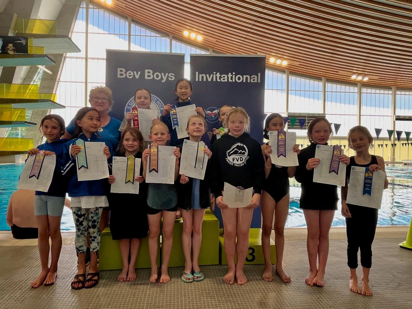 Bev Boys Diving Invitational ā Novice Events
Another fantastic showing from our iDive novice athletes this weekend! So much heart, energy, and determination on the boards ā and it showed in the results!
Girls E
Kathy Li ā Gold š„
Chloe Forbes ā 6th šļø
Girls D ā 3m
Eva Meledina ā Gold š„
Eloise Baker ā Silver š„
Girls D ā 1m
Eva Meledina ā Gold š„
Eloise Baker ā 4th šļø
Charlotte Taylor ā 6th šļø
Siaana Brown ā 8th šļø
Boys D ā 1m
Emerson Wan ā Gold š„
Girls C ā 1m
Lavinia Chen ā Gold š„
Alyssa Chopiuk ā 4th šļø
Girls C ā 3m
Lavinia Chen ā Silver š„
Alyssa Chopiuk ā 6th šļø
Girls B ā 3m
Tegan Dulude ā 4th šļø
Girls B ā 1m
Tegan Dulude ā 6th šļø
Boys B ā 1m
Dale Yang ā Gold š„
Boys B ā 3m
Dale Yang ā Gold š„
Weāre incredibly proud of every diver who stepped up and gave it their all. Keep shining, team!
A big thank to our coaching team: Madeline, Richard, Wilson for their hard work and dedication!
#idivevancouver #springboarddiving #platformdiving #vancouversports #vancouveraquaticcentre #vancouversportsclub #bcdiving
