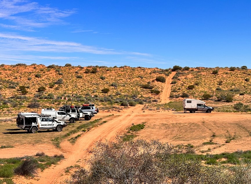 #TBT to when Dan & Arleen tackled the Simpson Desert in one of our Hilux Outback on a tag-along tour with Tony from Australian 4x4 Treks — and they’re BACK! 🙌🏾
This time in our Hilux Trayon, and yep, still with Tony leading the charge! 💪🏾
Who’s ready to take on the Simpson this year? The red dunes are calling! 🐪
📸 @arleenacton @australian_4x4_treks
#SimpsonDesert
#TagAlongTour
#HiluxLife
#TrayonCampers
#DesertCalling
#4WDLife
#OutbackAdventure
#ThrowbackThursday
#BullMotorBodies
