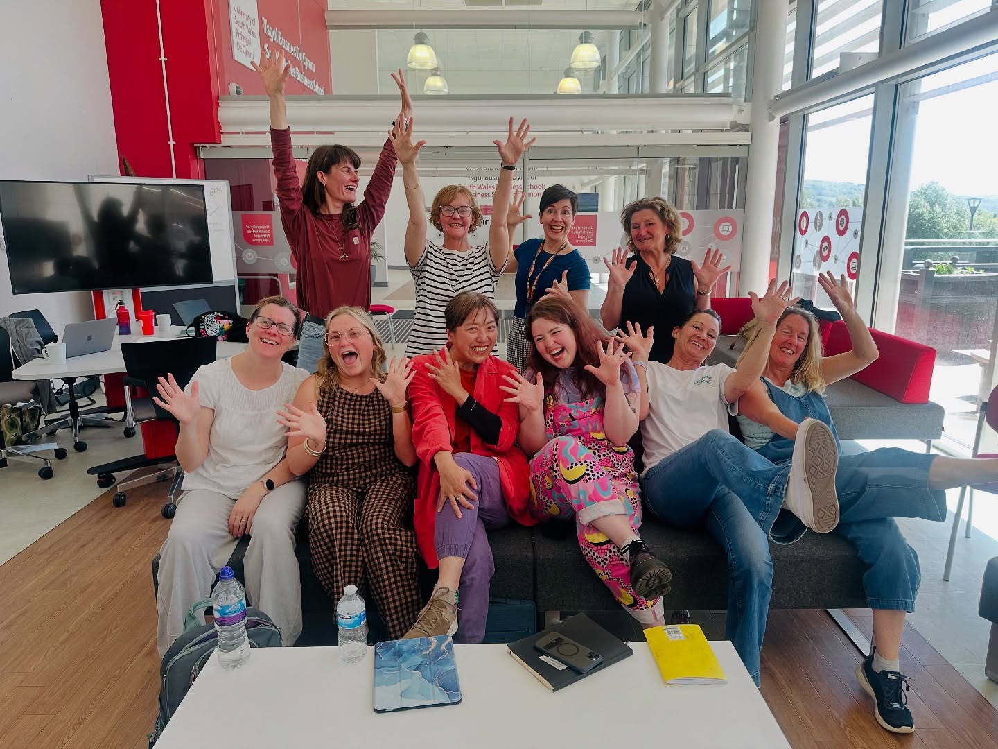 Our First Years in MA Arts Practice (Arts, Health & Wellbeing) got the royal treatment this weekend, undertaking a workshop by Alison O’Connor from @relive_arts and taking a trip to the Treforest @startupstiwdio @unisouthwales. We really enjoyed the sun, the view and the coffee!
Want to know more about the MA? Link is in bio
#artsinhealth #creativehealth #wellbeing #usw #treforest #postgraduates #postgraduatestudies @heatherwinterparnell