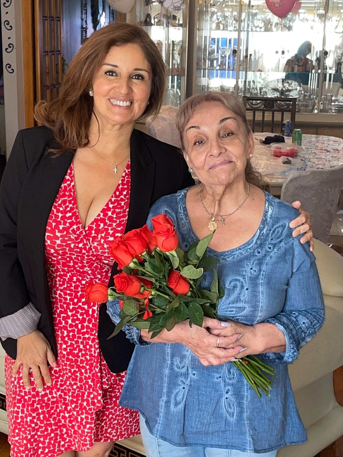 ☀️Agradezco el tenerte, Gracias Mamá 💖.
#motherday #10demayo #mamafeliz
#selenepartida #mothersday2025