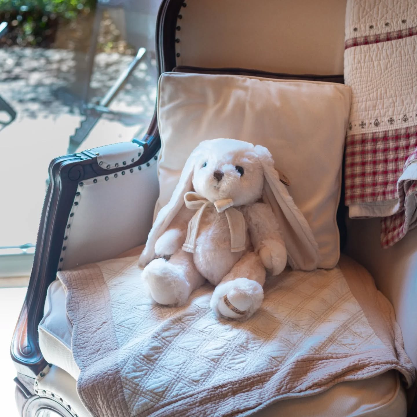 Peluche Lapin Blanc DEAN 42cm
N'hésitez pas à la commander via notre site internet dans la bio !
#cadeau #shop #siteinternet #collection #peluche #doudou #cadeauenfant #cadeaubebe #doux #mignon #lapin #peluchelapin #polyester #madeinfrance #france #alsace #strasbourg #decoration #comptoirdesauthentics