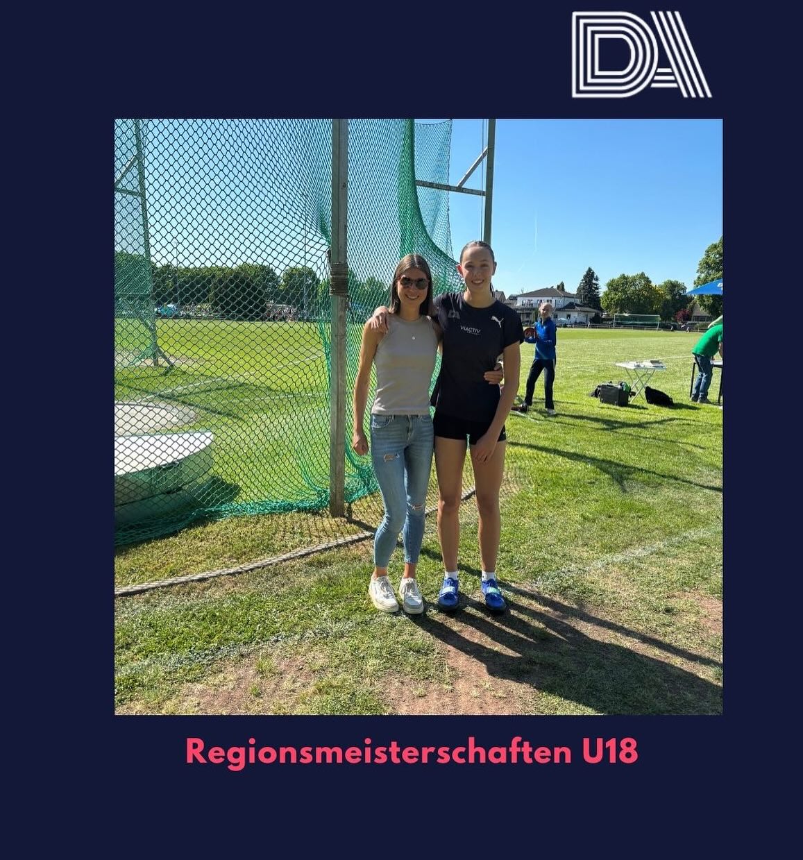 Bei den Regionsmeisterschaften der Region Mitte der U14 und U18 konnten die Athletinnen und Athleten mit tollen Ergebnissen auf sich Aufmerksam machen.
🔥🔥🔥🔥
In der Altersklasse M13 konnte Maxime Bern in seinem ersten Diskuswettkampf den 7. Platz erreichen.
Die Athleten der Altersklasse U18 erzielten zahlreiche Top-Platzierungen. Allen voran Phil Janitz, der im Hürdenlauf, Weitsprung und Kugelstoßen die Norm für die Deutschen Meisterschaften erfüllte und vier Mal den Regionsmeistertitel gewinnen konnte.
Thies Windgassen wurde Vizemeister im Kugelstoßen. Samuele Ponzo gewann im Diskuswurf die bronze Medaille und lief über die 200m eine neue Bestleistung.
Marlene Elisa Gütschow hat den Tag in Leichlingen beim LVN Wurf Cup mit zwei Siegen und einem Stadionrekord begonnen und konnte im Anschluss den Diskuswettkampf bei den Regionsmeisterschaften der U18 gewinnen. Hervorzuheben ist vor allem die Wurfserie von Marlene: 6 Würfe über 35m!
🔥🔥🔥🔥
#fasterhigherfurthertogether #regionsmeisterschaften #readytorock