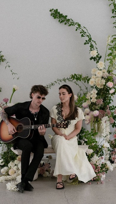 Impromptu jam sessions in beautiful little flower gardens are the Jay and Em duo’s favourite!
.
Venue: @wynmereestate
Event: @scenicrimbride Wedding Trail
Flowers: @elyssiumblooms
.
#weddingmusic #livemusic #acousticduo #weddingsinger #weddingdj #queenslandbrides #goldcoastmusic #brisbanemusic
