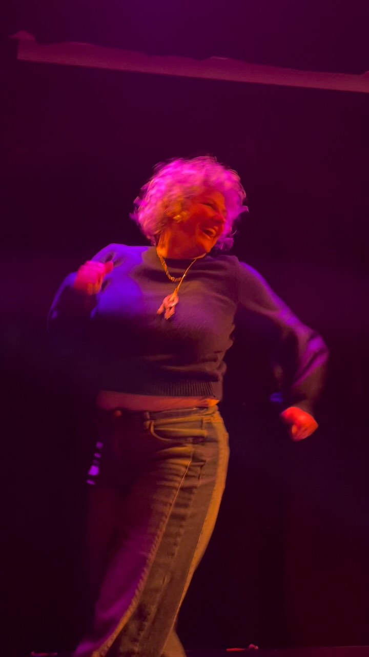 In our last trip to the US we got to visit @bk_arthaus run by one of our distinguished alumni @alexorthwein.
Brooklyn art house provides a unique artistic space for local artist to perform, participate in workshop, gather and dream together! Check it out!
#art #physicaltheatre #theatre #studio #brooklin #accademiadellarte #ada #alumnispotlight #newyork #broklyn #artisthub #creativespace #performancespace #gettinginspired