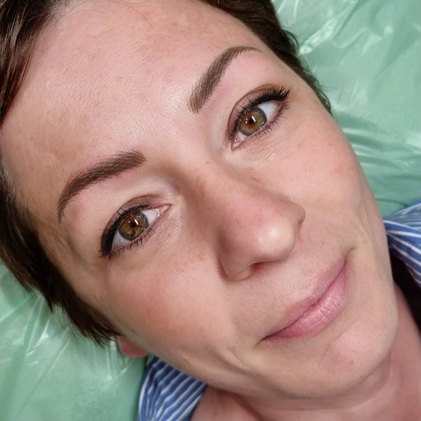 Nano Brows blast over old Permanent makeup to add fluff and thickness (old tattoo not by me)
I have been doing this a lot lately for some of my old clients and those who have old tattooing from elsewhere that has faded sufficiently - It's a great upgrade for those pencil thin brows ✨️🙌🏽✨️
Available with me @duesterwald_tattoostudio
And @lalou_monalie in Freiburg.
#nanobrows #hyperrealismbrows
#permanentmakeupartist #permanentmakeupfreiburg #permanentmakeup #augenbrauenpigmentierung #augenbrauen