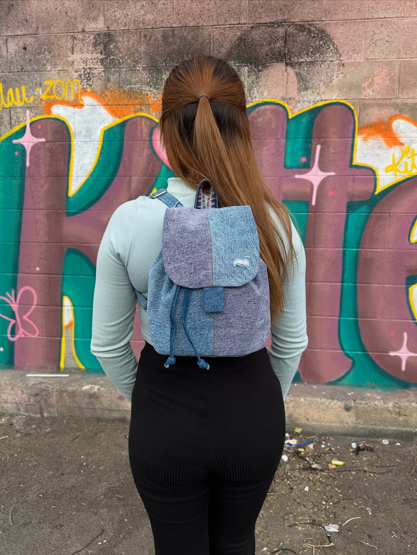 City strolls & denim dreams 💫✨
@mayd1 has graced our presence 🙏
#shoppedreamy #graffitifashion #graffitigirl #cityexplorer #streetscenes #minibackpack #casualchicstyle #everydayessentials #citymood #graffitiglam