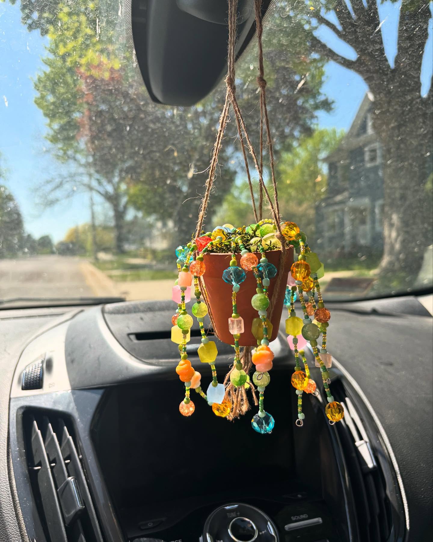 Probably should have posted something about organizing but spent my day crafting instead. I love a good craft! can’t wait to make more of little plants! 🪴