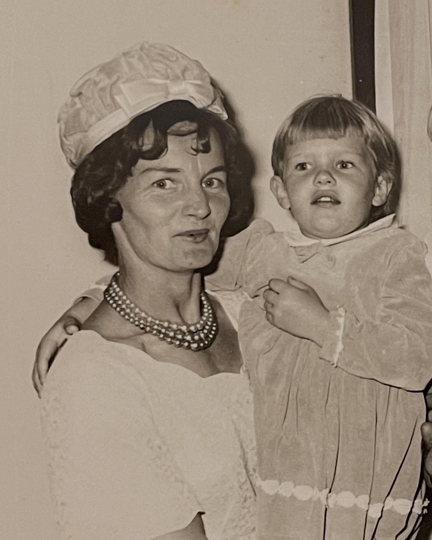 Happy Mothers Day to all the wonderful Mums out there. π
Hereβs to our Mums - The Girl You Love β€οΈ ππ