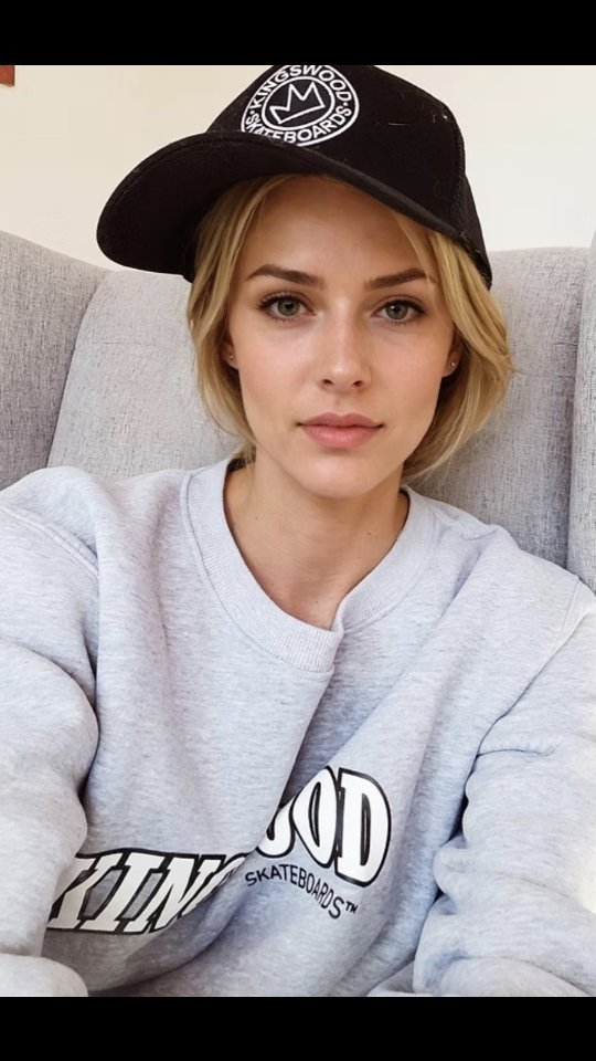 🚨ONLY TILL MONDAY
😝 40%OFF JUMPERS & HATS
✔️$10 Flat Rate Shipping
✔️Must End Monday
✔️Avail in Adult & Youth
#Skateboarding #MothersDay #Sale #Kingswoodskateboards #AussieOwnedSkatedWorldwide