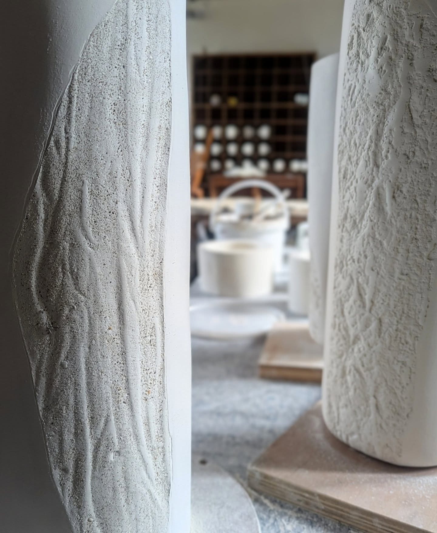 Recherches & Prototypes
-
Porcelaine | Empreinte sableuse
#sculpture #ceramique #porcelaine #plage #sable #empreinte #mouvement #racine #veine