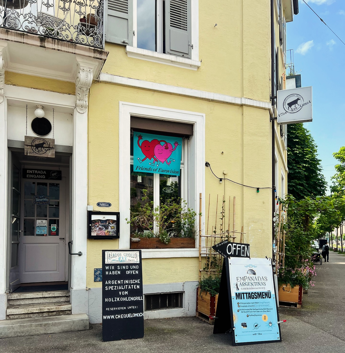 Wir sind bereit!
Kommt und geniesst unsere argentinischen Grillköstlichkeiten im Kleinbasel!
#chequelomo #basel #parrilla #argentina #restaurant #foodlover #esc #gartenparadies #kleinbasel