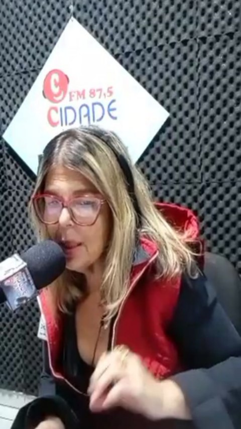 Bastidores do programa Conexão Acontece cidades na Rádio Cidade Alumínio FM 87.5