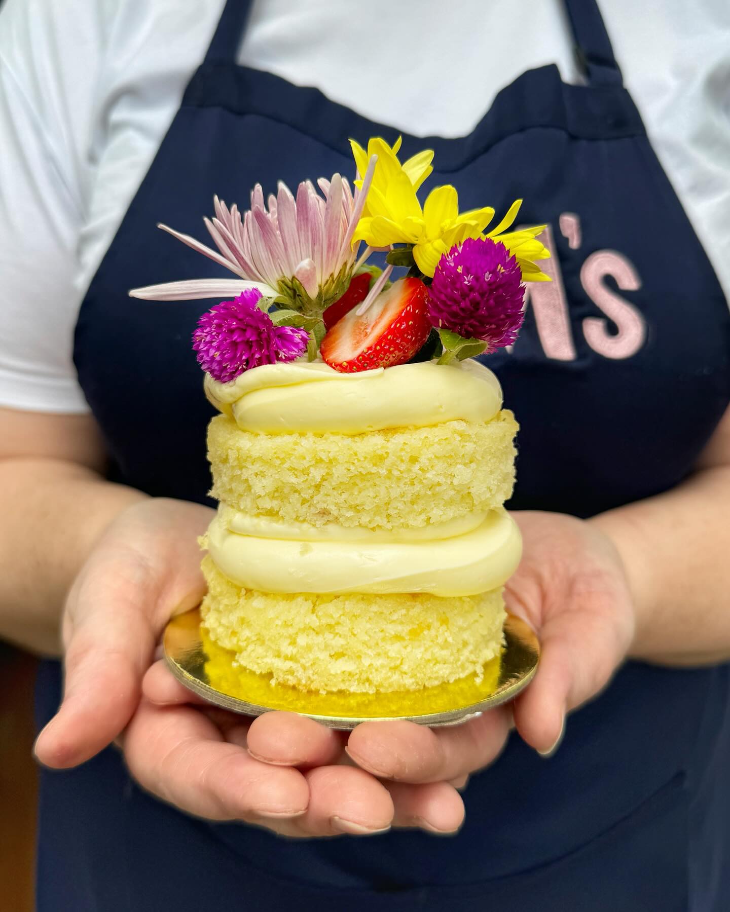 Brekkie in bed? What else do mum’s want!
Swing by Matilda’s General Store Sunday morning and grab a coffee and some sweet treats for Mum, no burnt toast or cereal in sight.
We’re talking raspberry-topped cupcakes, coconut cakes with passionfruit curd, buttery melting moments, lemony madeleines, and strawberry custard tarts. All handmade, all delicious, and guaranteed to earn you favourite-child status.
Get in early — these won’t last long!
Vanilla cupcake with Raspberry Buttercream - $6
Mini coconut cakes with vanilla buttercream, passionfruit curd, raspberries -$18
Passionfruit Melting Moments - $4
Lemon Madeleines - $3
Strawberry Custard Tarts - $8
Cakes topped with @wildflower_country