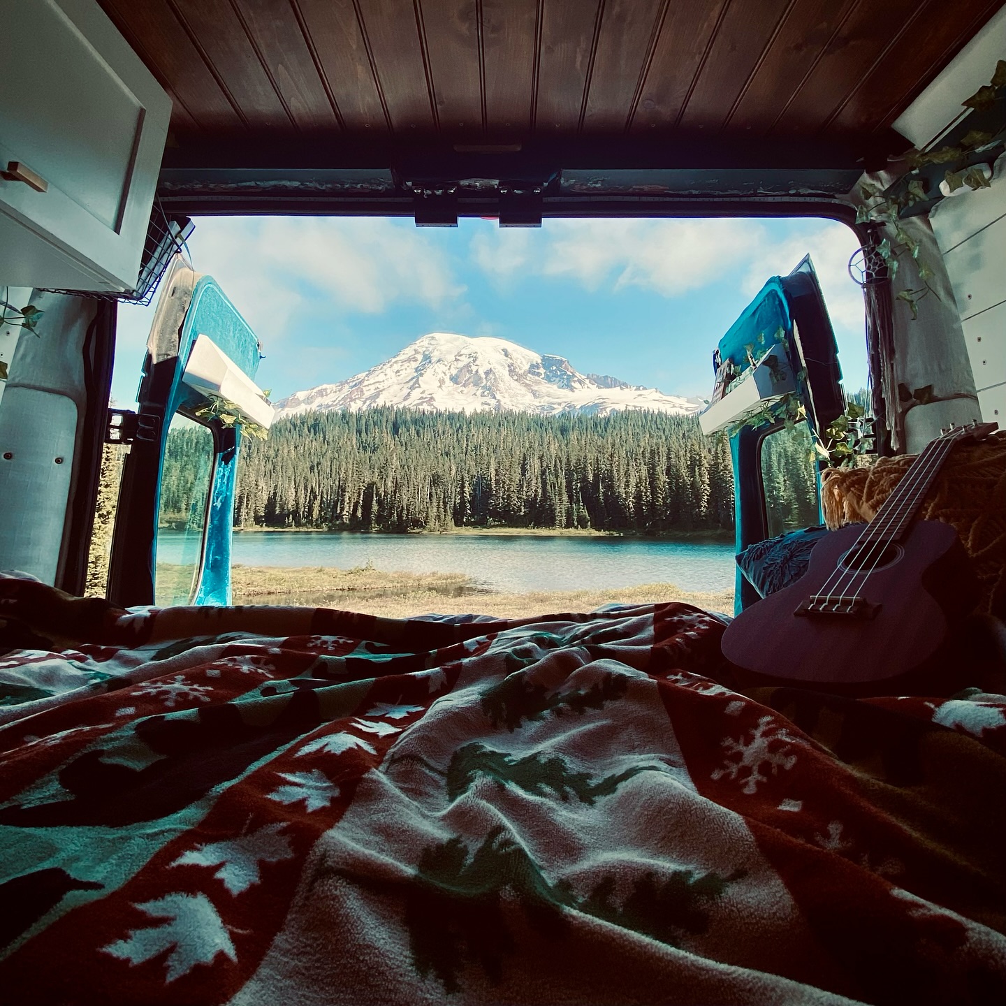 📀 “Back to the Road” out now!!
#newrelease #newmusic #souldive #BacktotheRoad #souldrive #roadtrip #vanlife #lifeontheroad #nomad #nomadlife #camperlife #buslife #homeontheroad #bttr