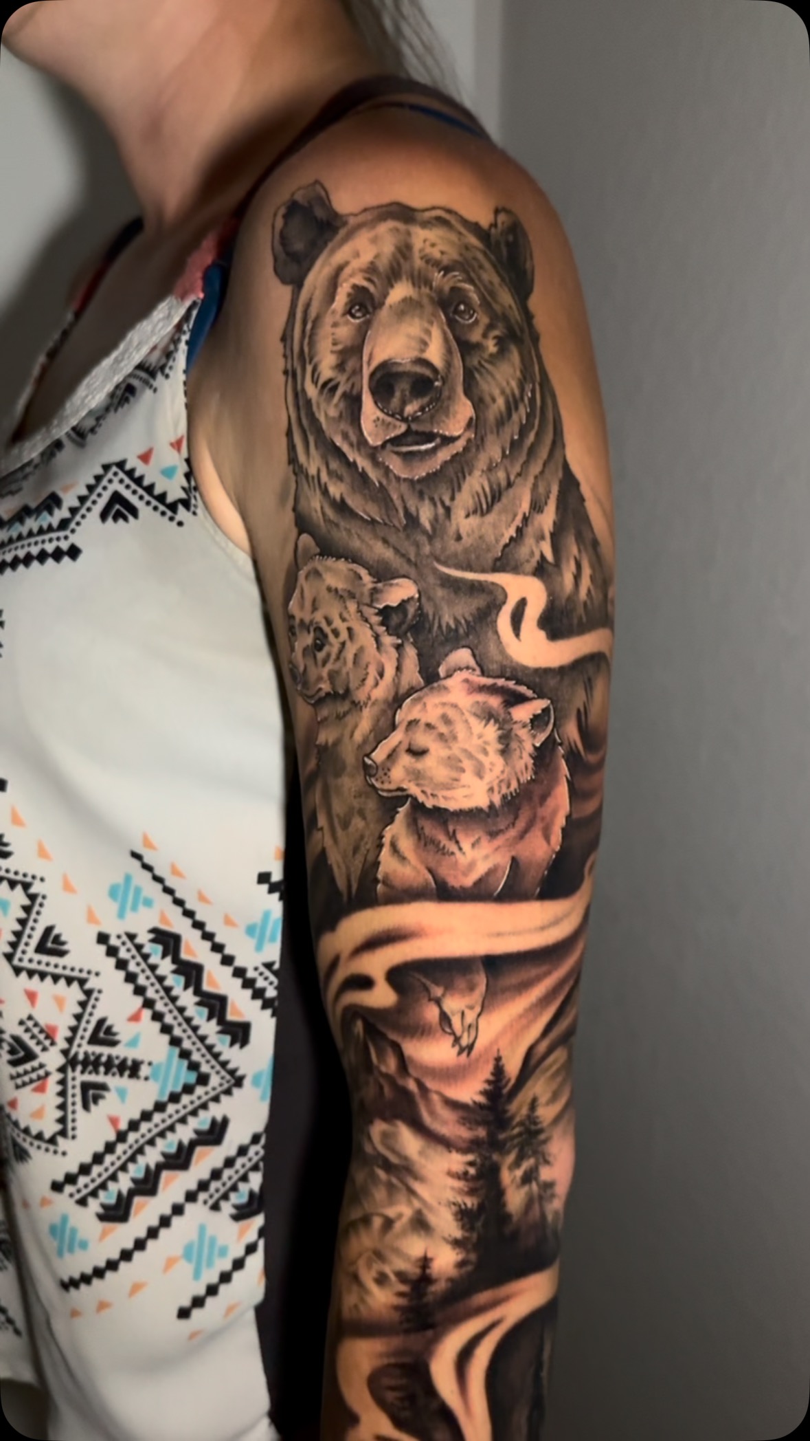 This one is for Kim. This tattoo shows her unshakable love, with Ember, her fire hearted daughter, and Callen, her steady as stone son. Strength, warmth, and protection—all wrapped into one powerful tribute. One of the strongest women I know 🔥 ♥️
#denvertattoo #denvertattooartist #coloradotattoo
#denvercolorado #coloradotattooartist #denvertattooshop #coloradotattoos #denvertattoostudio #milehighcity