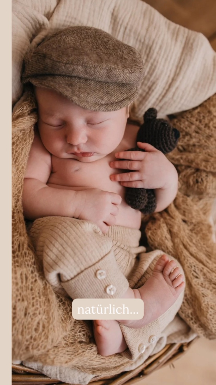 Natürlich, warm und zeitlos - so entstehen bei mir Erinnerungen, die euch ein Leben lang begleiten.
#bildstil #neugeborenenfotos #natürlichefotografie #bohostyle #babyfotografie