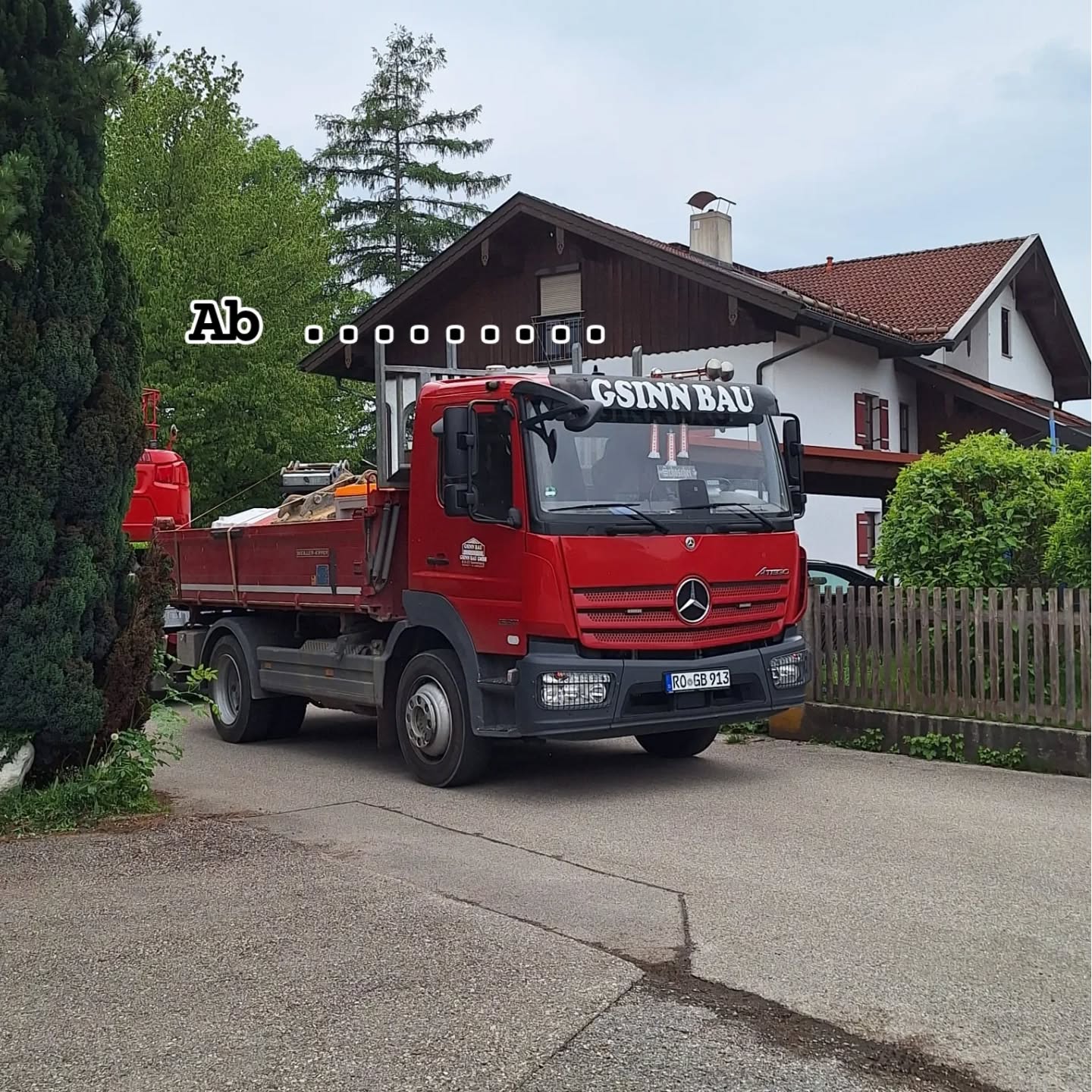 Nach 3 Tagen rollt er nun zum nächsten Einsatz.....
Tag 1 der Maurer....🤠🤠🤠🤠
Ein top organisierter Ablauf..☺️
7.00 Kran🏗️
8.00 Einmesser🚧
9.00 Dämmung🛻
11.00 Rollbewehrung 🛞
Nachmittag Beton.....🛻
Was soll ich sagen...... läuft 😊🥳🥳