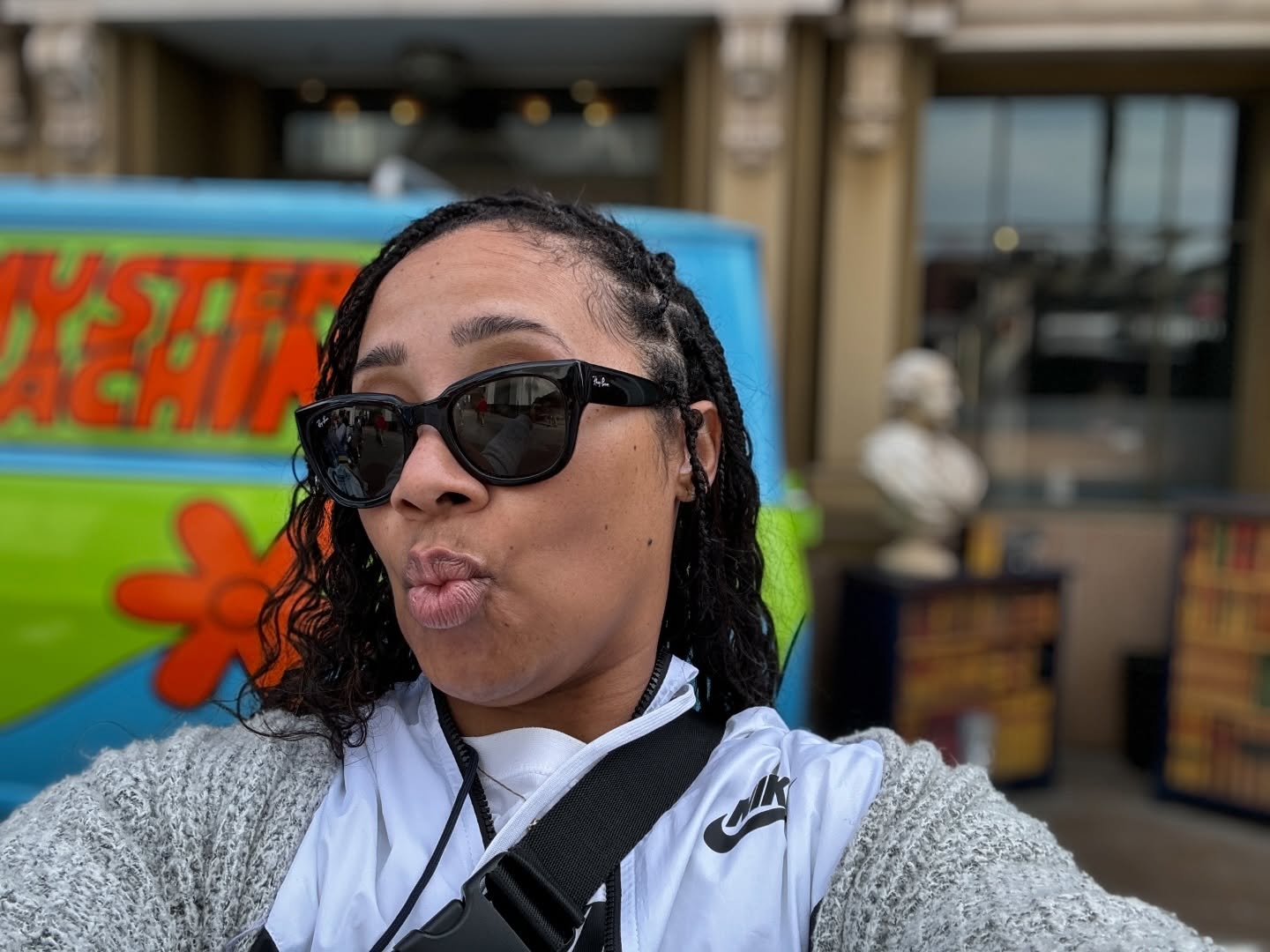 This is my favorite way to do Hollywood 😎😜
#businesswoman #business #womenowned #womeninbusiness #businessownerlife