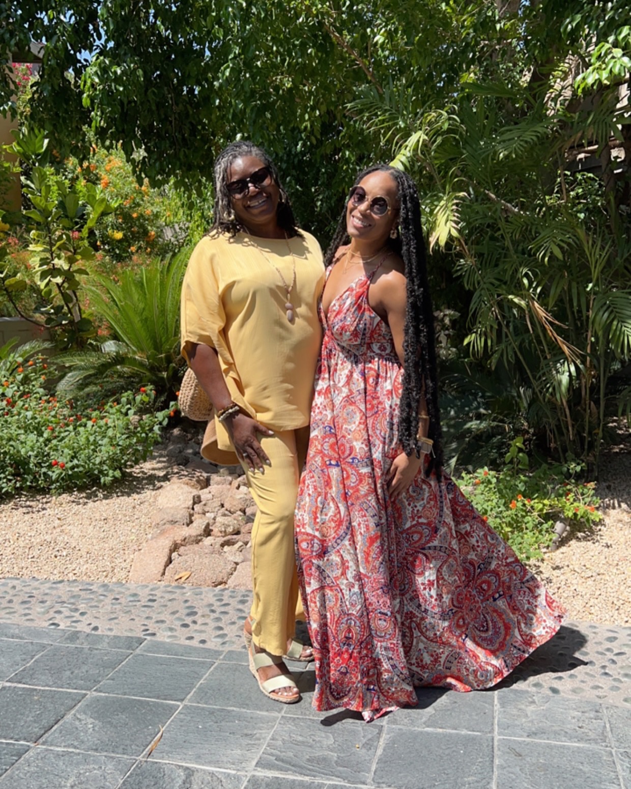 ✨💐Wishing a Happy Mother’s Day to all the amazing mothers and especially to my mom and granny. Your love and sacrifices have helped shape me into the person I am today and I just want to say thank you 💕.
#mothersday #amazingmom #mamasgirl💖