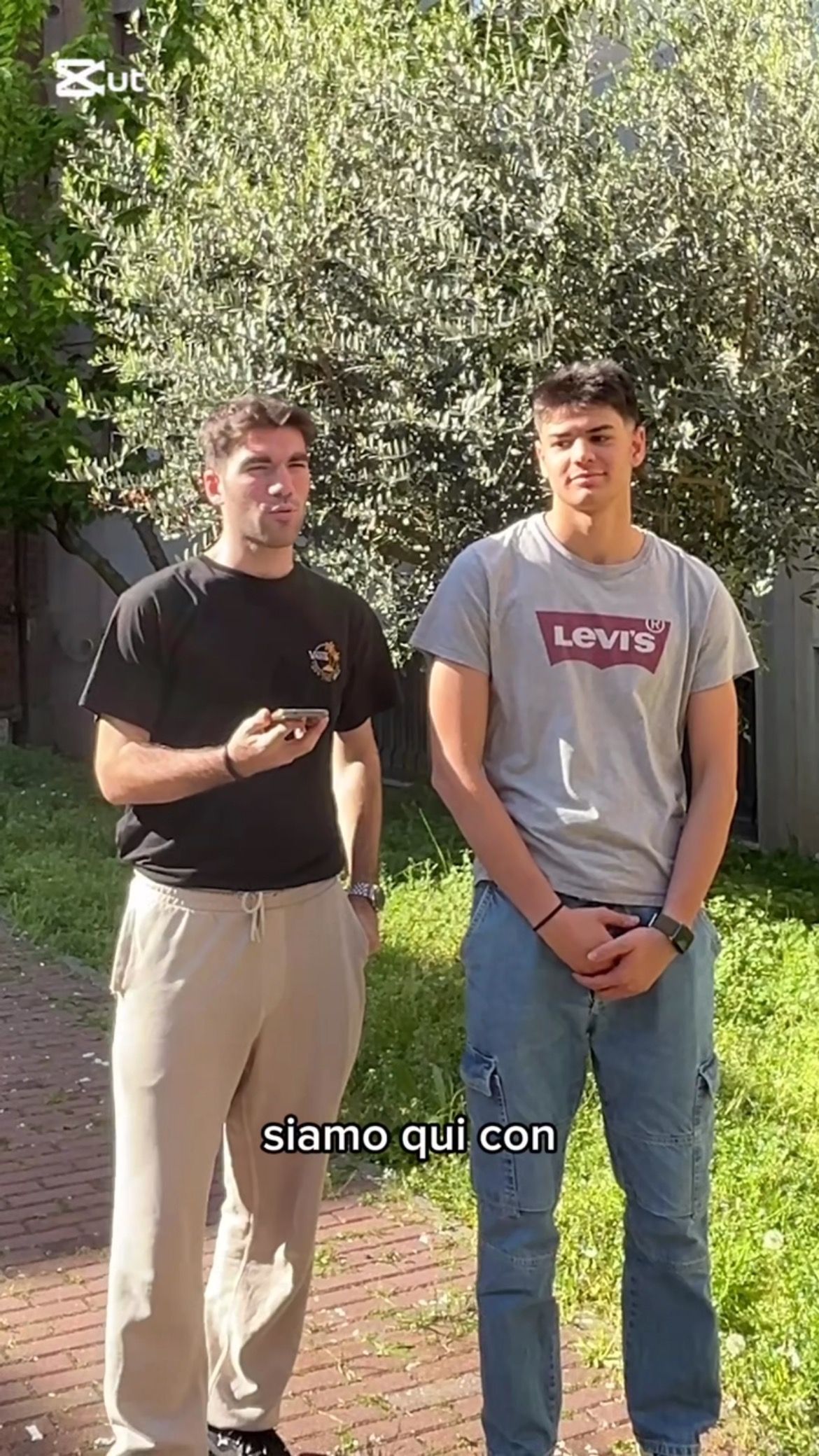 Intervista imperdibile!✨🎤
Mattia, responsabile del gruppo sito web, ci porta dietro le quinte, e ci spiega come funziona il suo gruppo e le azioni che ha intrapreso per assicurare che tutto sia pronto per il grande giorno del torneo!🔥
Scopri con noi l’impegno e la passione che Mattia e il suo gruppo mettono ogni giorno!✨❤️🔥
#tuttincampo #calciointegrato #coppacalciointegrato #sportpertutti #jobsfactory