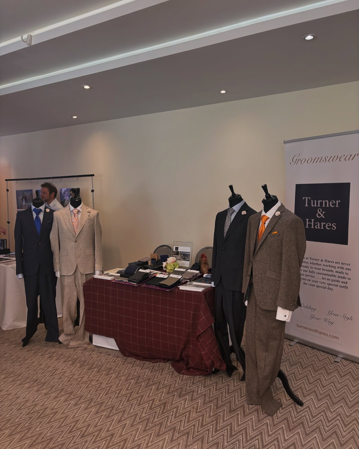 Looking forward to meeting happy couple at @stonehouse.court @wowweddingshows
#groomswear #turnerandhares #weddings