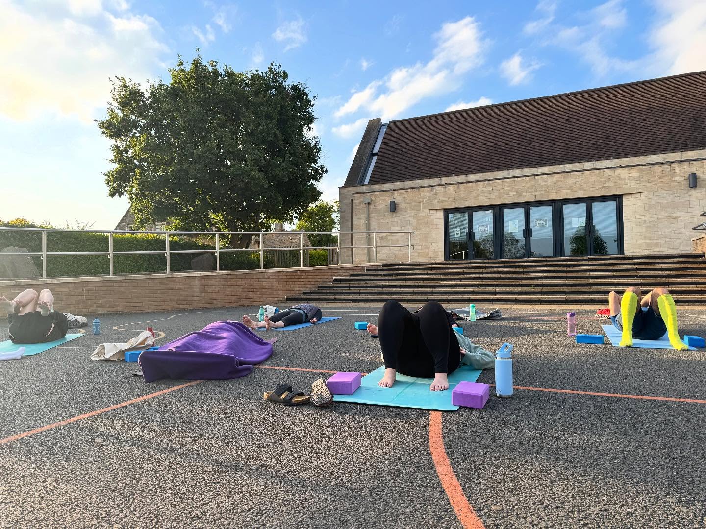 Playground yoga tonight to dodge the wind. We did lots (and lots) of leg stuff. Please don’t email me tomorrow if your legs are sore 😂😂 #playgroundyoga #overburyyoga #stronglegsstrongbody
