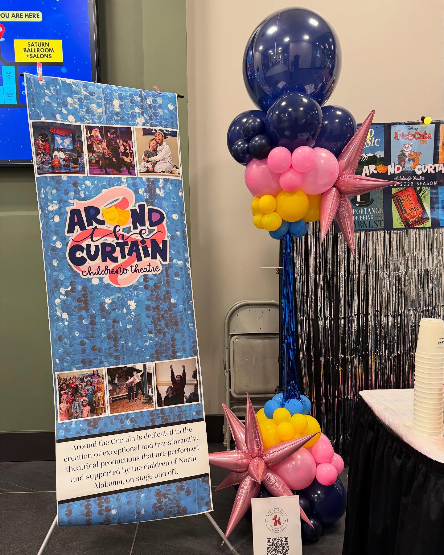 Check out these crazy balloon columns Poppin’ Party Animals did for the @aroundthecurtaincct booth at Comic Con! 🎭🎈
Balloon columns are one of the many balloon displays we offer! DM to book! 📩
📍Huntsville AL & surrounding areas
#hsv #balloondecor #balloon
