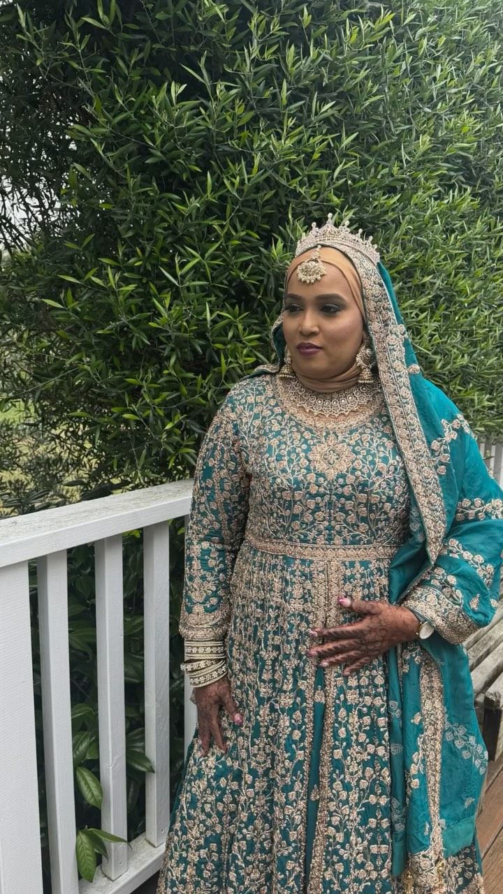 Bringing her vision to life ✨
Hijab styled for the Walimah of @tazneemfarzana
Hijab & tiara by @the.hijabi.stylist ✨
#hijab #hijabers #hijabi #hijabinspiration #hijabstylist #wedding #nikkah #walimah #reception #shesaid #ido #modestfashion #muslimah #ootd #hijabtutorial #indianweddings #forher #styled #weddingday #muslimahfashion #fyp #viral #slay #outdoorwedding #photography #weddingseason #abaya #modestwear
