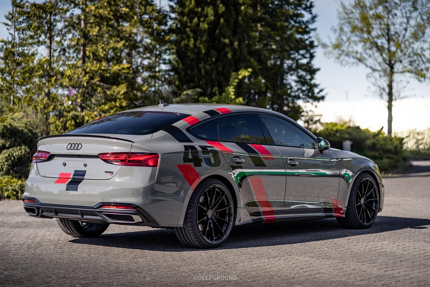 Dieser schöne Audi A5 hat eine Teilfolierung nach Kundenwunsch/Vorlage bekommen. Zusätzlich gab es ein kleines Chrome delete, eine 3D Folierung auf der Haube sowie einen Scheibenkeil.
Danke für das Vertrauen! 😋
___________________________________________________ #deepground #rs5 #rs5coupe #wrappedcars #turbo #audirs5 #lowstance #slammed #blue #carporn #cars #wrapped #audi #wrappedworld #folierung #audipty #motorsport #pwf #low #bagged #stancenation #perfection #audilove #insta #instagood #follow #picoftheday