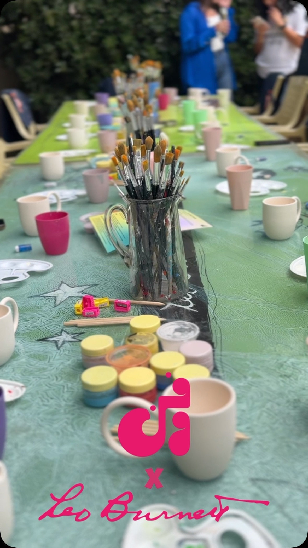 A little art, a little calm, and a lot of good moments. A slow Wellness Day at Leo Burnett was all about slowing down, getting creative, and recharging — and what better treat than @fourwintersjo? We loved bringing the Funun energy to your space!🌸