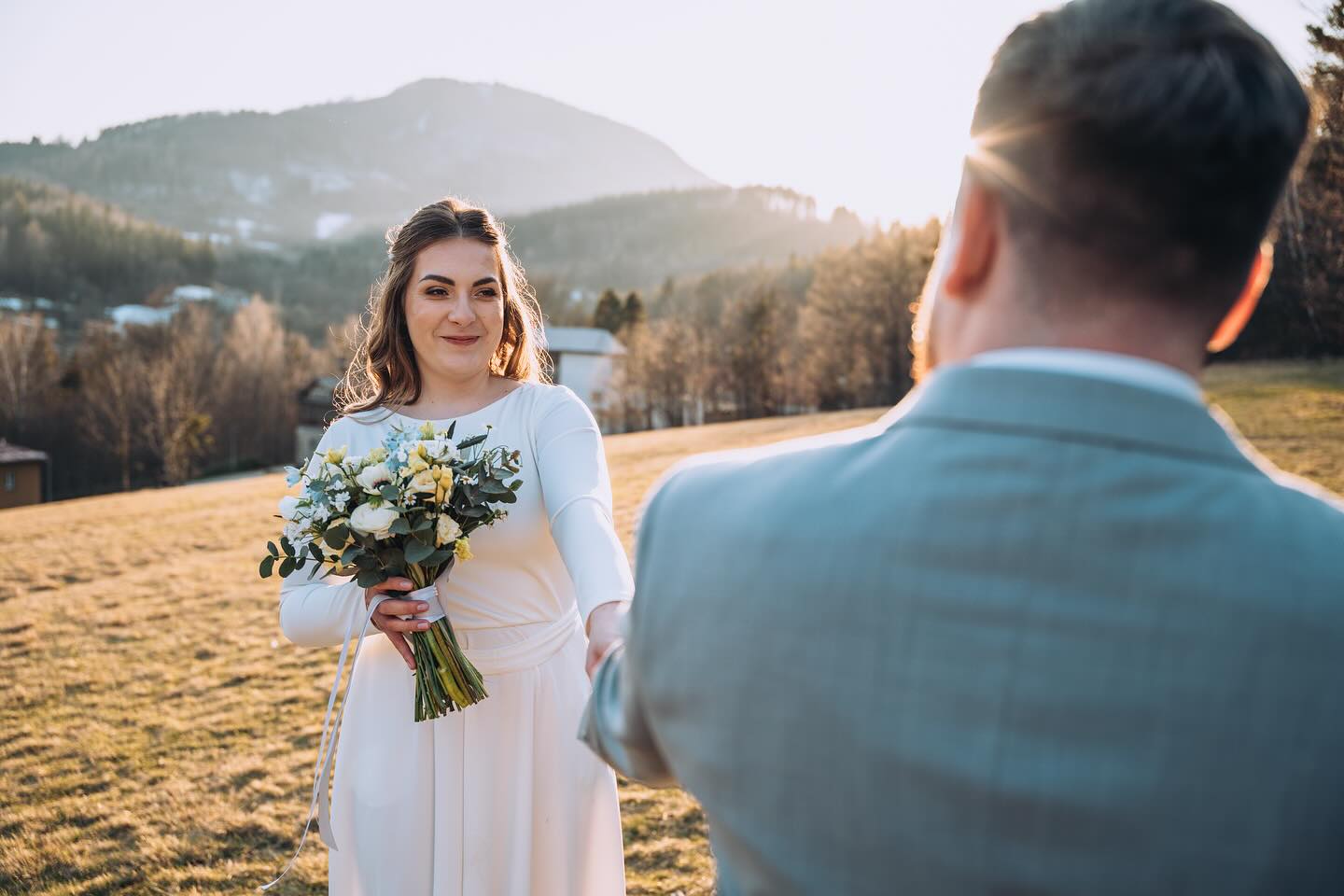 Svatba Martina a Terky v Rekovicích:)
.
.
#rekovicesvatba #svatba #wedding #weddingday #beskydy #svatebnifotograf #fotografia #fotografbrno #rekovice #svatebniden #svatba2025