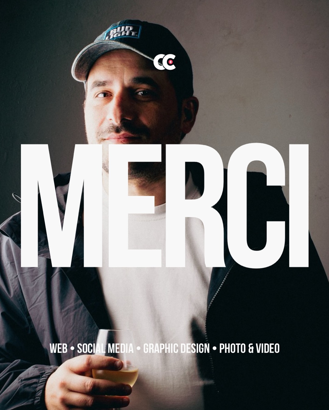 MERCI 🙏 L’agence #CC fête ses 08 ans. Démarrage compliqué, des doutes, des remises en question mais une détermination sans faille.
.
Des rencontres, des collaborations avec des photographes, graphistes, web designers… m’ont permis d’avancer et de faire évoluer l’offre auprès de mes clients.
.
Des expériences extraordinaires avec le groupe NRJ, Cherie FM, Nostalgie ou Radio France… pour la réalisation de photos et vidéos. De belles rencontres et des moments incroyables passés avec des artistes.
.
L’agence #CC c’est Joaquin Fernandez, mais c’est aussi ces personnes qui ont collaboré ou qui collaborent avec. Merci mille fois et vous vous reconnaîtrez… le Fredo, le Nico, mon Juju, le graph de Max, le Kevin, ma petite Delilah, et la toute fresh Marion….
.
Merci à tous ceux qui m’ont dit « Jojo j’ai parlé de toi et un(e) copain(e) va te contacter… » !
.
Merci à mes clients, qui deviennent très souvent des amis, des personnes avec qui je travaille et non pour qui je travaille. On bosse ensemble ! On réussi ensemble !
.
Bref vous êtes magique et si j’arrive aujourd’hui à vivre de ma passion c’est grâce à vous tous ! Grâce à vous mais surtout grâce au départ à une seule personne… ma femme qui a su être là, car très souvent derrière la réussite d’un homme se cache une femme !
.
Dans les prochains mois je vous ferait part de nouveaux projets…. 🇺🇸
.
Voilà tout simplement, MERCI !🙏
.
𝗔𝗚𝗘𝗡𝗖𝗘 #𝗖𝗖
ᴅɪɢɪᴛᴀʟ / ᴅᴇꜱɪɢɴ
.
📸 @florentinjulien x @aurelien_richter
.
#agencedecommunication #agencedigitale #perpignan #occitanie #creationdigitale #photographer #photograph