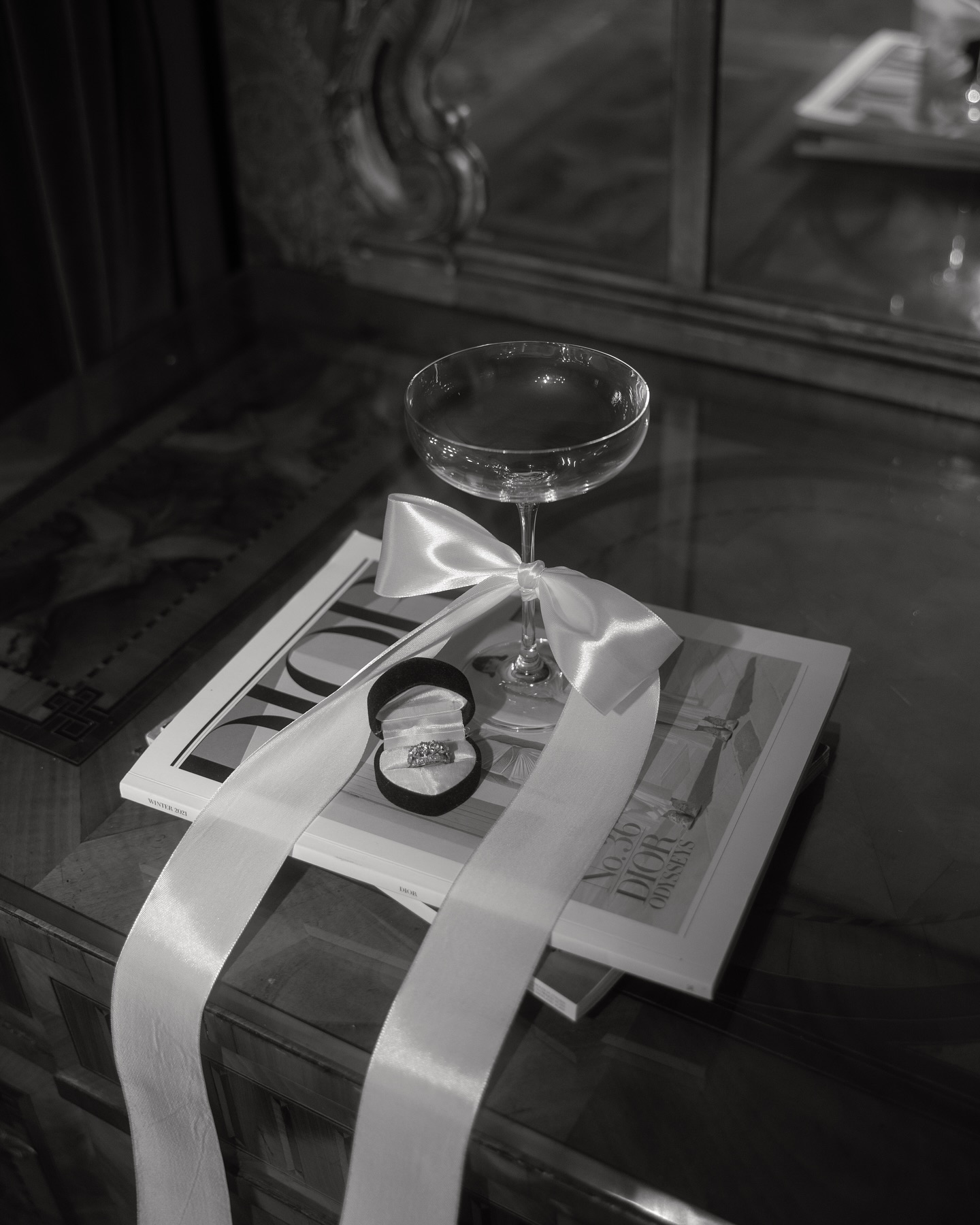 The details don’t just happen.
They’re curated with care and captured with intention.
Your perfume, your rings and maybe something only you would think to bring. That’s what turns a still life into your story.
Because refined weddings aren’t created by chance.
They’re shaped by people who understand what beauty needs to unfold.
#weddingdetails #weddingflatlays #weddingphotography