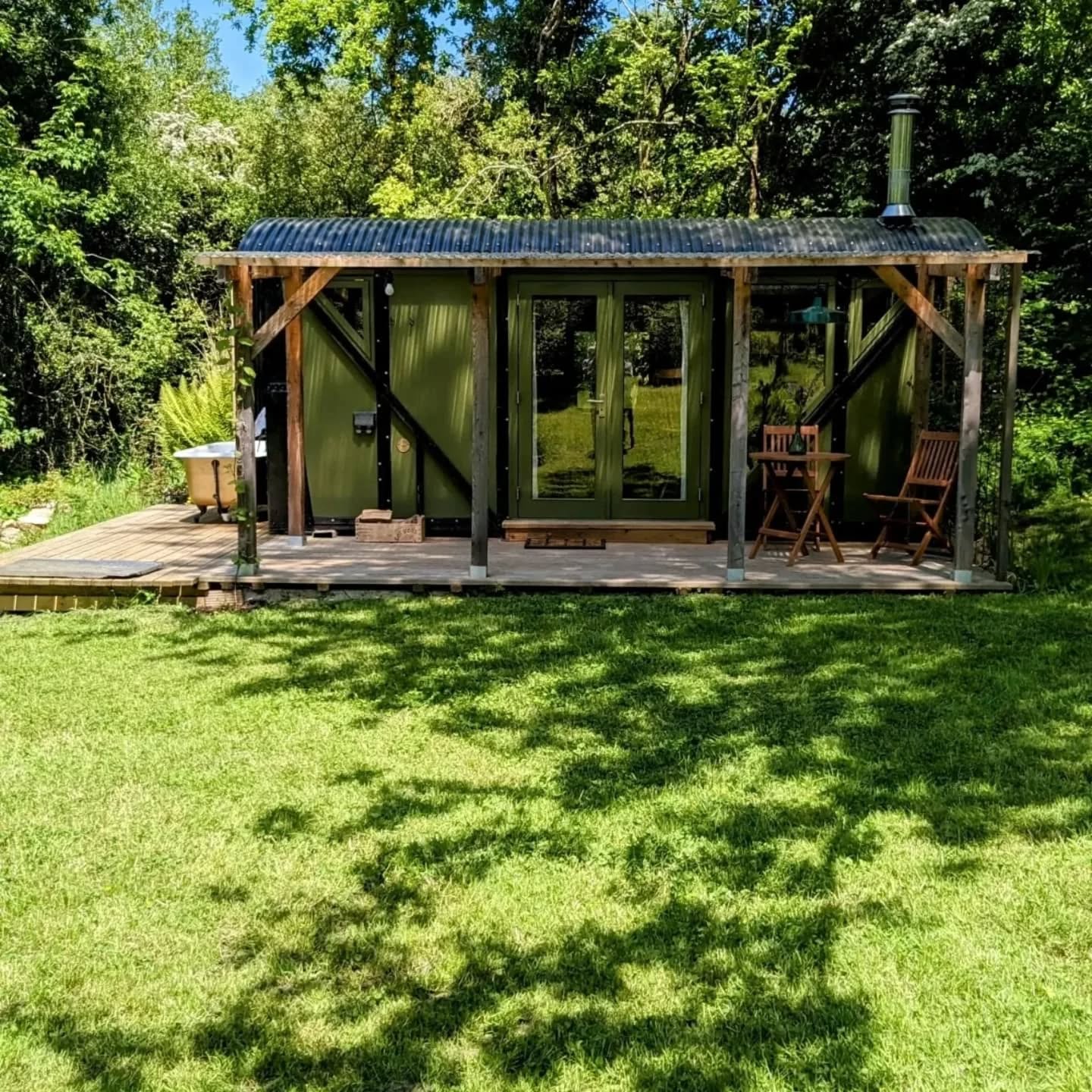 There's still time to book Bocs Isaf. A luxury hideaway for two. Hidden in woodland, birdsong all day, plenty of places nearby to explore. Escape the madness and relax...
Have a look at pantryfields.com (link in bio too)
#staycationwales #cabinlove #ecoholiday #slowholidays #coolstays #northpembrokeshire #tycanolwoods #pentreifan #carningli #greentravel #ecoglamping