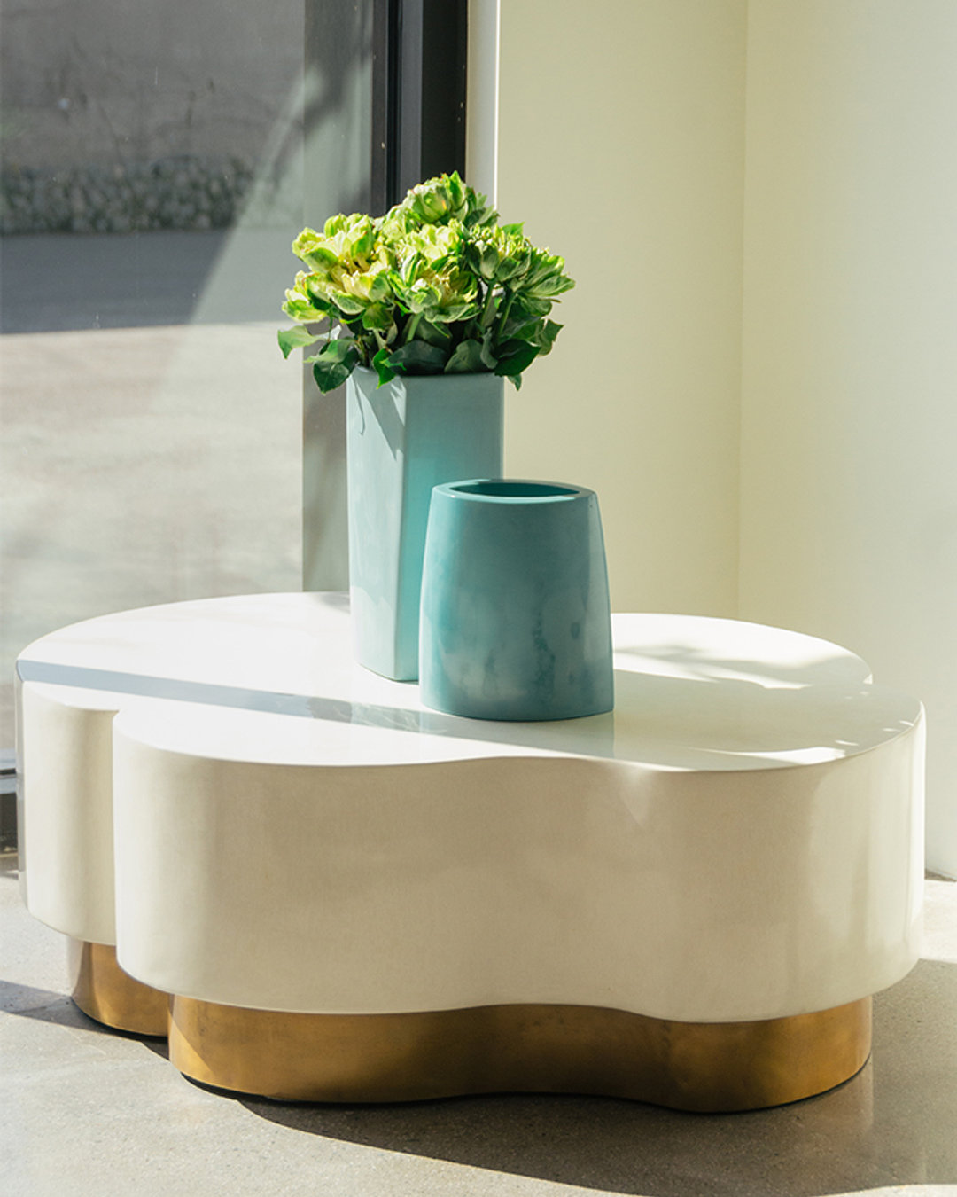 🌿 Meet the Masters: Top U.S.-Based Furniture Designers You Should Know.
Embrace sustainability with regionally made casegoods! Link in Bio.
#SustainableLiving #FurnitureDesign #EcoFriendly #Green Mastery #robertkuoltd