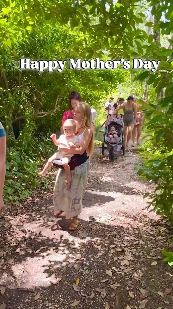 To the mothers brave enough to break the mold
Who choose a different path despite what they are told
The ones who live in flow with nature’s rhythms
& trust in the whispers of their intuition
You are an inspiration
The reality to my vision
The fuel to my faith
The grounding force of this village
I can’t thank you enough for saying yes to SOL
I’m blessed to know you
& honored to watch your children grow 🌿
#HappyMothersDay 🌞💚
📸: @lynetteortiz.photo