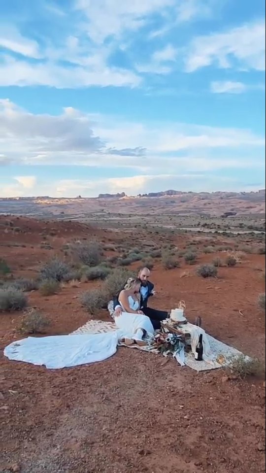 Eloping DOES NOT = Boring
It means the day can be filled with whatever traditions you would like to include!
Staying away from anything remotely traditional... or keeping traditional wedding elements (First dance, cake, champagne), what matters the most is that you make it all you have ever dreamed of!
#weddingtraditions #letselope #weddingcake #firstdanceashusbandandwife #weddingceremony #weddingday #desertwedding #utahelopementplanner #getmarriedinutah #elopementphotographer