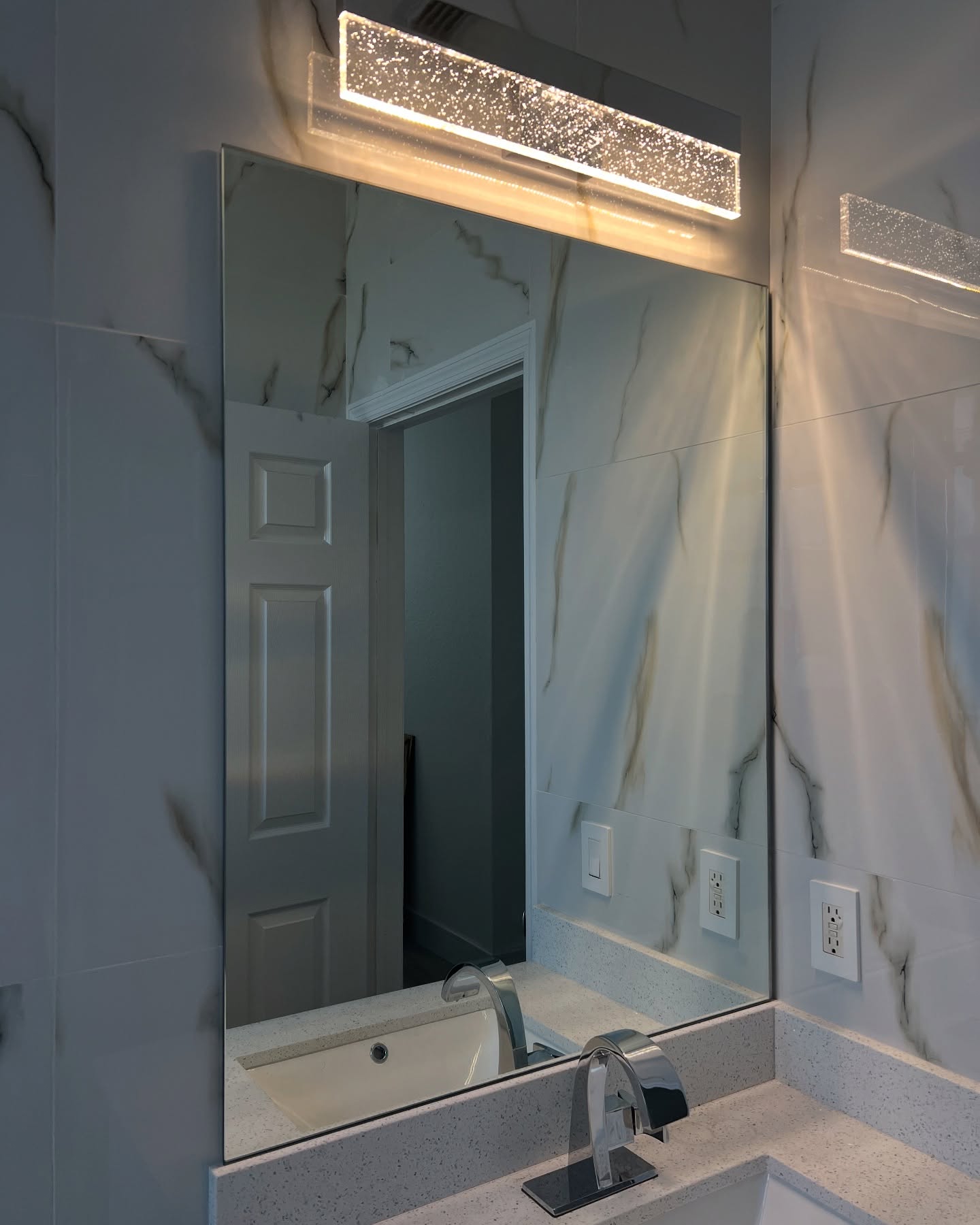 We do glass! Shower doors, mirrors, impact windows & doors, non-impact windows, window glass, office partitions, storefronts, window glass replacements, window resealing and more in Miami.
5 star rated and proven to provide the quality you deserve! Call us today! 786-586-3156