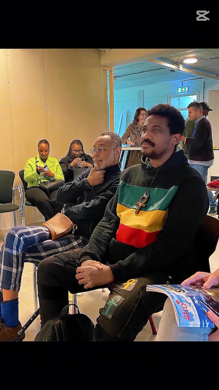 Looking back at last year, I’m filled with gratitude for all the incredible moments and milestones. From powerful openings to meaningful conversations, each exhibition was a step forward in my journey as an artist.
Thank you to everyone who showed up, supported, and believed in the work. Your energy made every show unforgettable. Here’s to continuing the story—bolder, deeper, and even more unapologetic.
#ExhibitionRecap #GratefulHeart #ArtJourney #LastYearsHighlights #ContemporaryArt #ThankYou #ArtistLife #LookingBackMovingForward
Pictures by : @arjanbraaksma