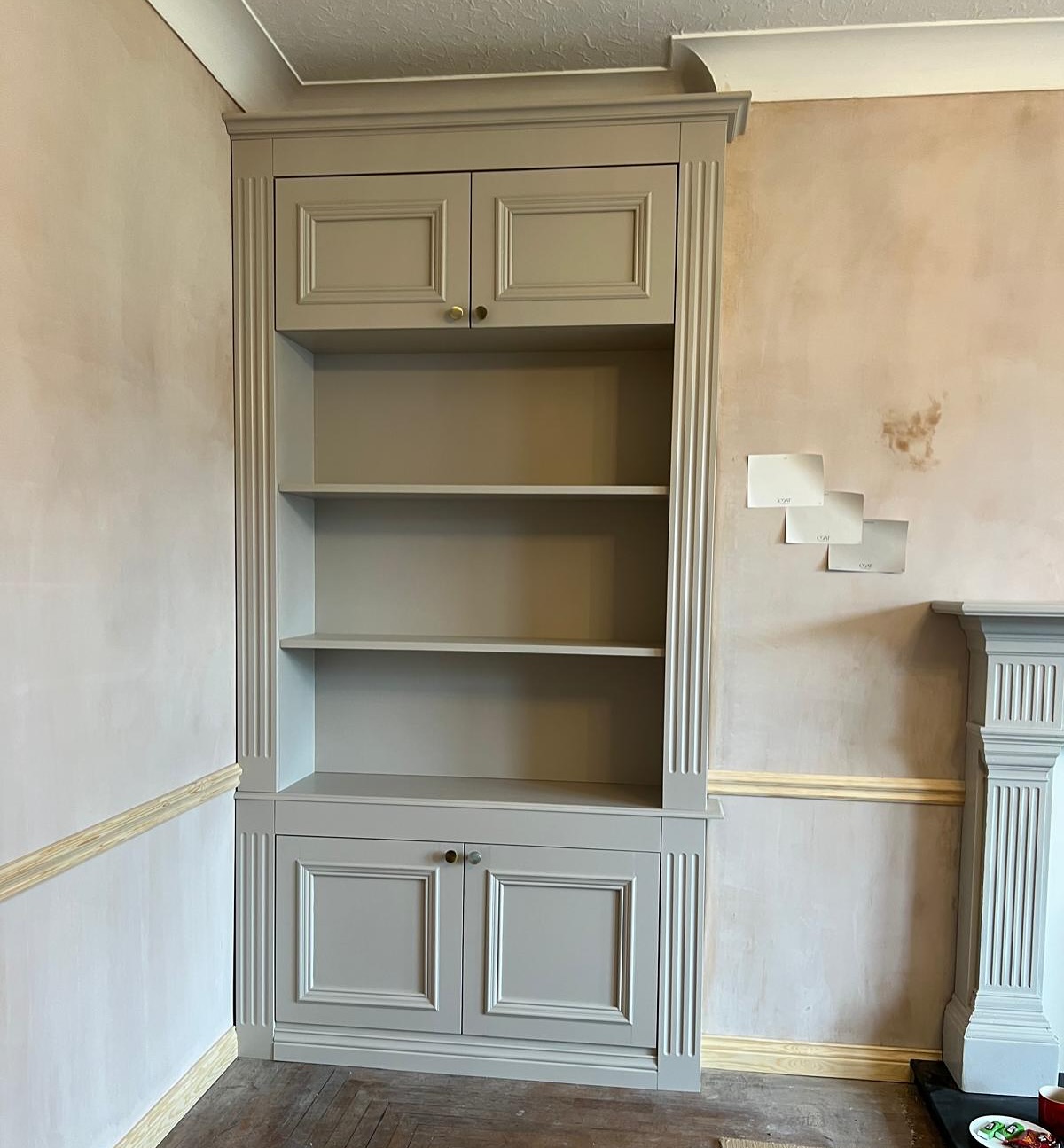 These custom recessed cabinets completed in the south side of Glasgow blend seamlessly into the space-maximising function without compromising design. Built to fit, made to last.