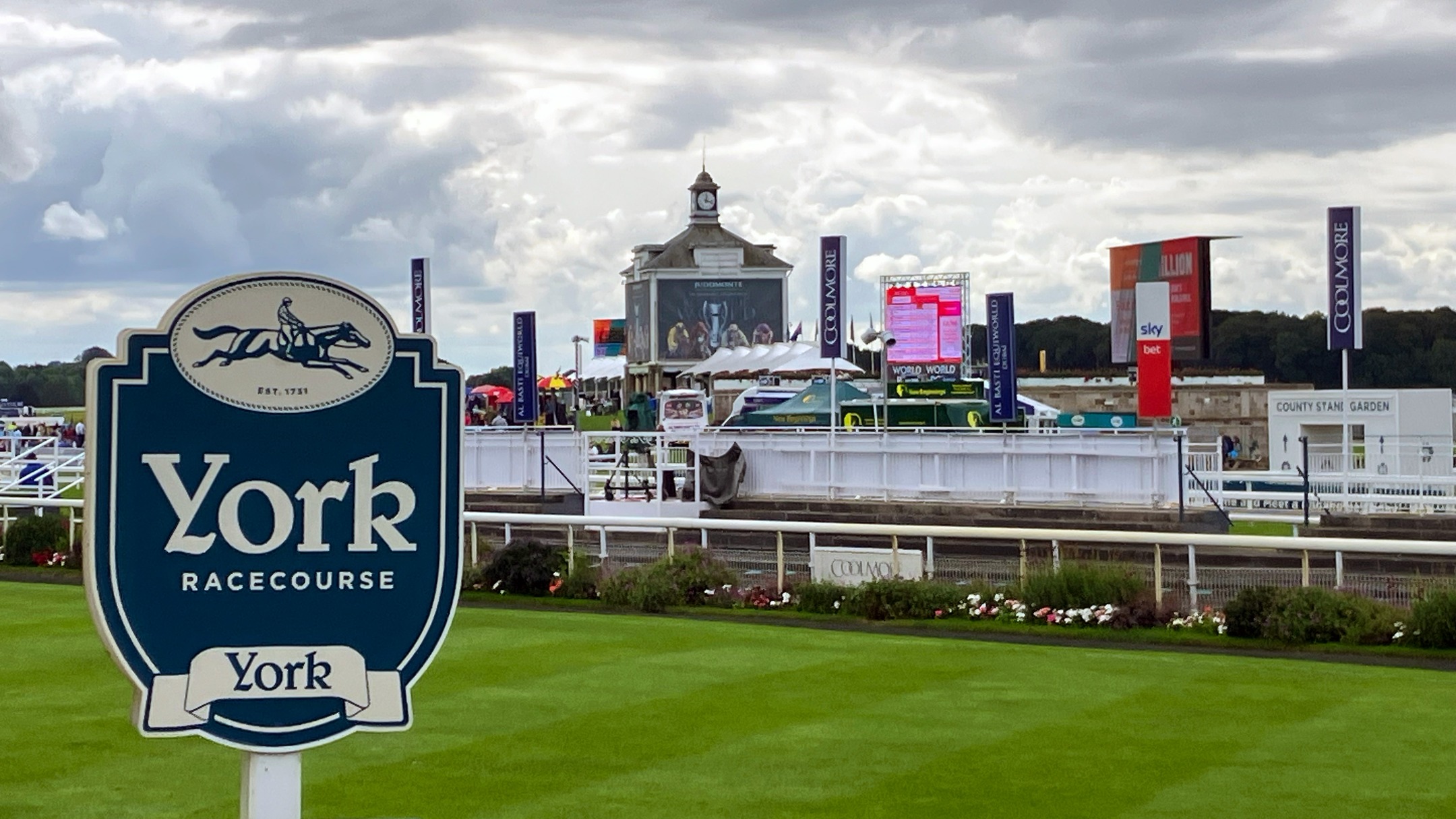 Today #horse #racing resumes @yorkraces after its break for winter... so today I'm looking back at some shots over the last few years...