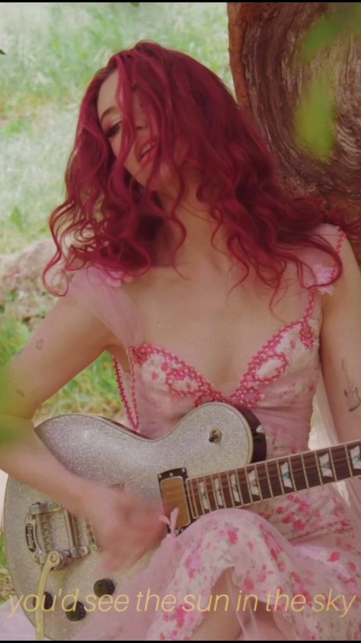 @jessiepaege has just released the music video for her newest single, “starving,” entirely written and produced by Jessie, featuring the guitar solo she also wrote and recorded herself. you can stream now at the link in her bio 💚