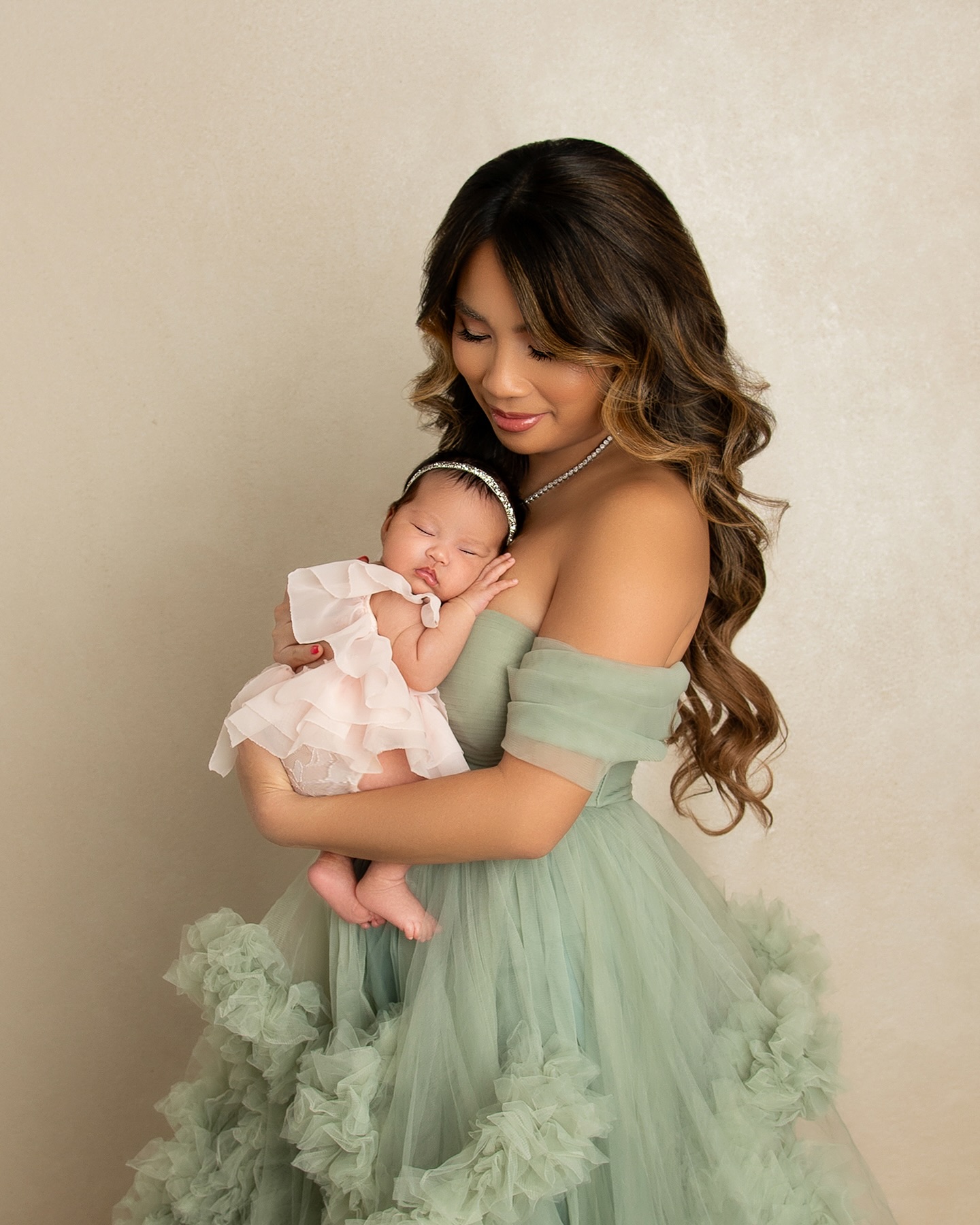 To the moms, bonus moms, grandmothers and those who mother in ways seen and unseen - you are extraordinary. ✨
Some of us are doing it all and some of us are barely holding it together yet each day we continue to love fiercely. 💗
Whether you are a mother, long to be one, miss yours dearly, or simply carry the spirit of motherhood in your heart - we’re thinking of you. 🫶🏻