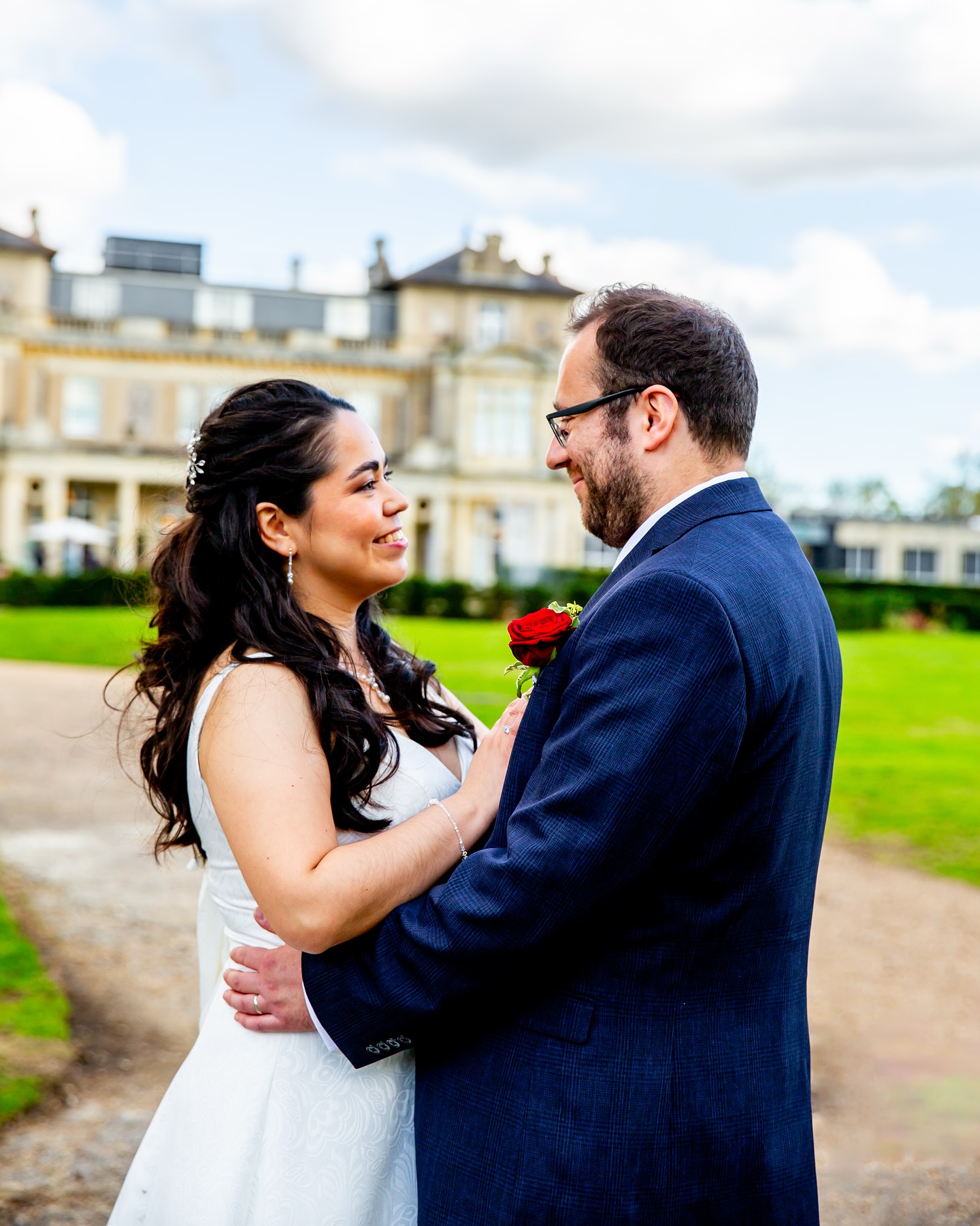 10 Must Ask Questions For Your Wedding Photographer Before Booking 💜👇
🥂 Highest Priority 🥂
1. Are you Insured? (Some venues require proof of insurance to allow them to work there)
2. What is your back up plan if you can’t make it?
3. Where can I read all your testimonials/reviews?
4. How would you describe your editing style?
5. How long have you been a wedding photographer for?
6. What happens after we’ve signed the contract and paid the deposit/booking fee?
7. What is your turn around period? (How long it takes to get the gallery delivered)
8. What time will you be arriving on the day?
9. What happens if we need extra coverage on the day?
10. How would you describe yourself? (To establish if you’ll click well with this person!)
🥂 Lowest Priority 🥂
Do pop anymore in the comments and share with a friend whose about to book their togger! ☺️💕
VENUE: @down_hall_weddings - An elegant & sophisticated venue. Full of character and charm, making it the perfect place for a romantic, relaxed wedding day ❤️
.
.
.
.
#weddingplanningtips #weddingplanningadvice #downhallweddings #weddingphotographytips #weddingplanninghelp #2025weddingplanning #weddingtipswednesday #weddingadvicewednesday #romanticweddingvenues #elegantweddingvenue #manorhouseweddingvenue #brightweddingphotographer